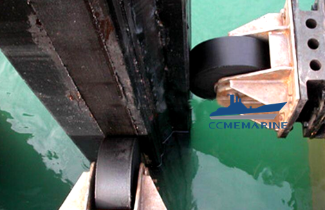 Marine Rubber Fender Roller Type Fender